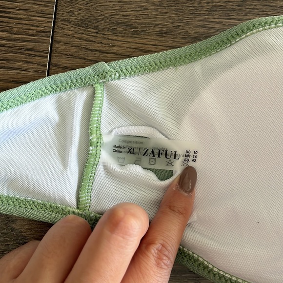 Zaful swimsuit, size XL/US 10 - Picture 4 of 4